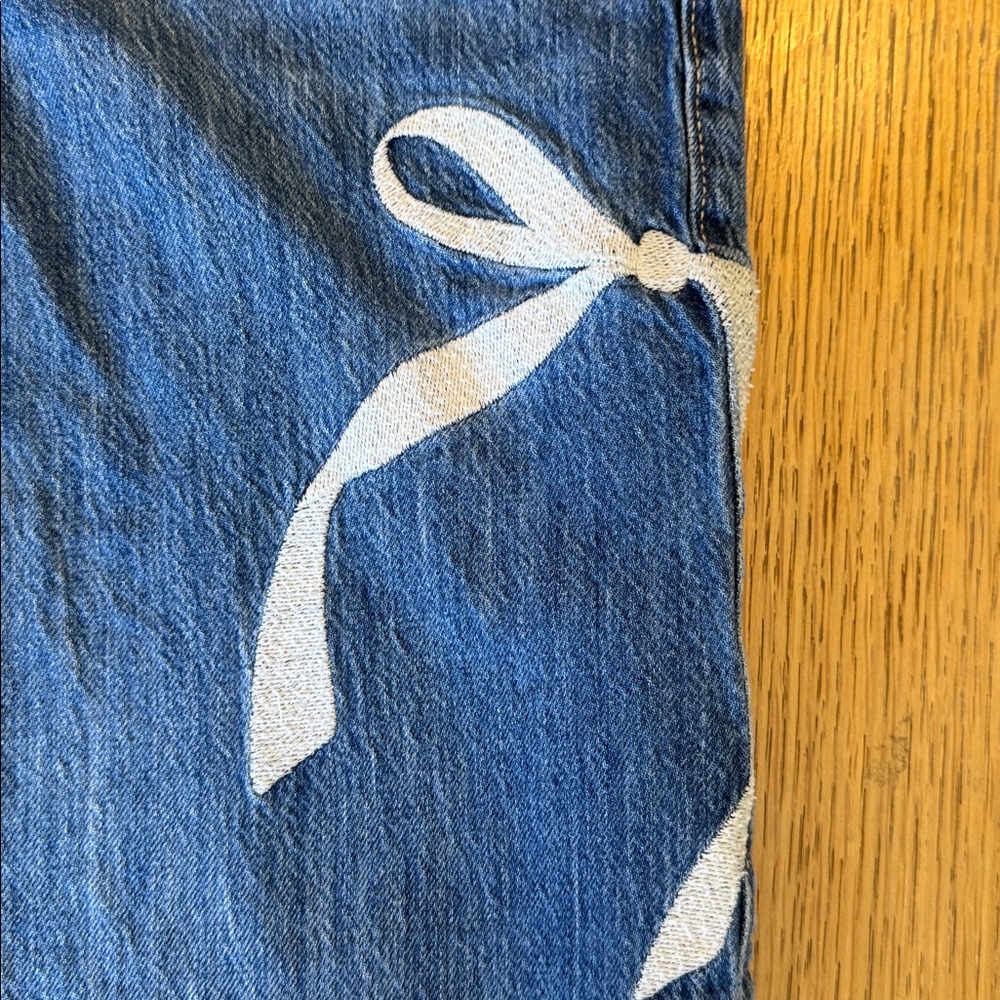 abercrombie kids - High Rise Ultra Wide-Leg Jeans with White Bow Accent - Picture 3 of 9